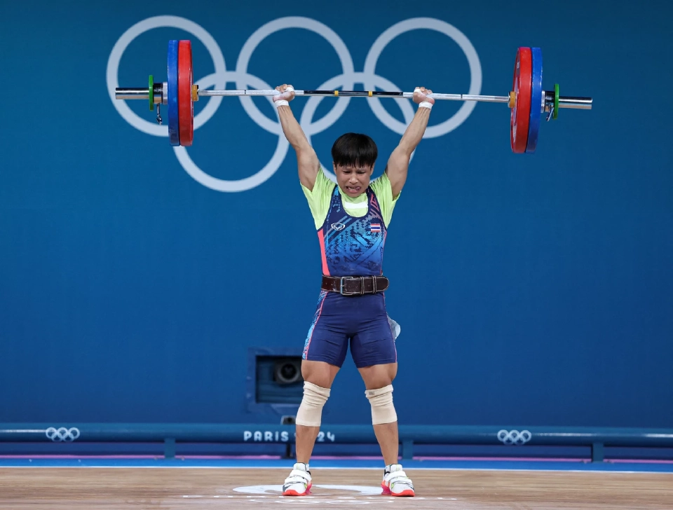 &quot;ออย-สุรจนา คำเบ้า&quot; นักยกน้ำหนักหญิงทีมชาติไทย