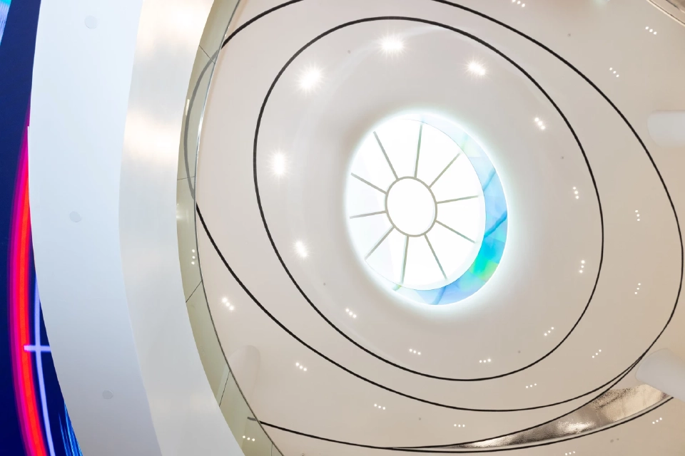 สยามพารากอน เปิดโลกศิลป์ ‘New World of Luxury’ กับ 9 งานศิลป์ระดับโลก