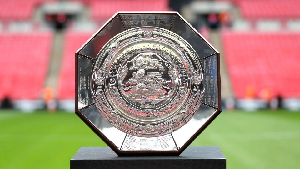 โล่รางวัล สำหรับแชมป์ FA Community Shield 