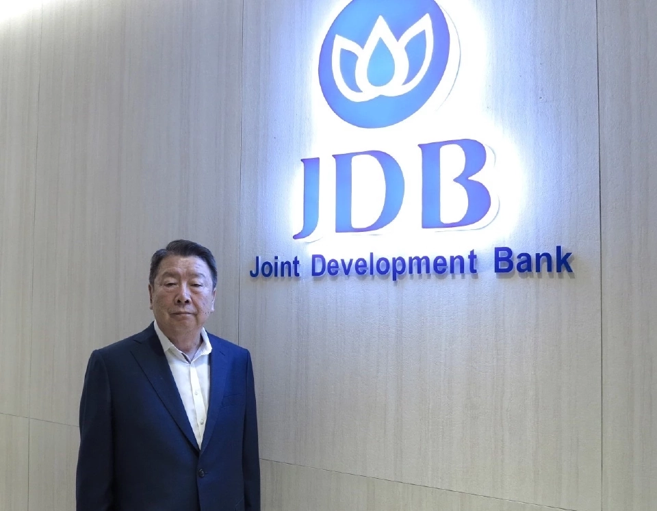 ดร.วิวัฒน์ กิตติพงศ์โกศล ประธานคณะที่ปรึกษาทีมเศรษฐกิจ ธนาคารร่วมพัฒนา สปป.ลาว