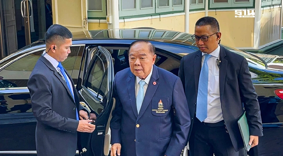 ลุงป้อม โทรขอโทษนักข่าวปมตบหัว สมาคมนักข่าว - ไทยพีบีเอสจี้รับผิดชอบ