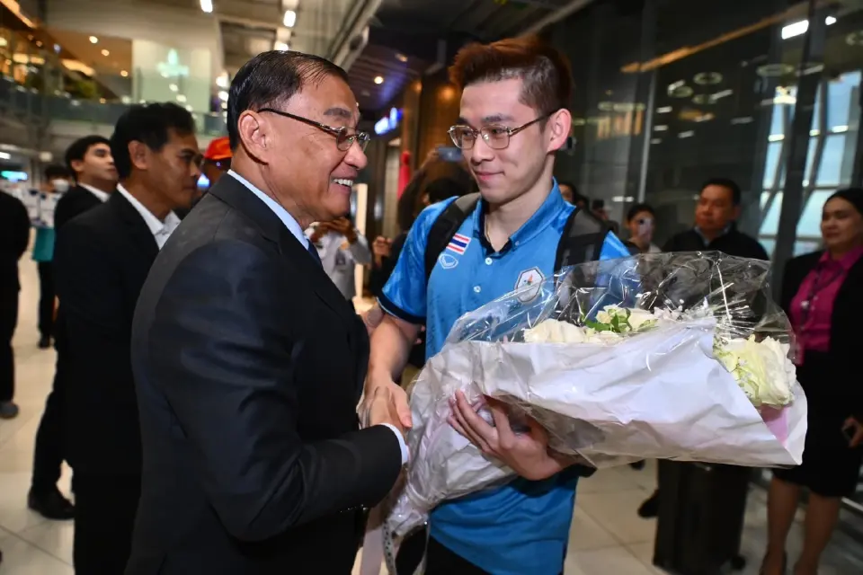 "น้องวิว กุลวุฒิ" กลับไทยแล้ว รับเงินรางวัล 7.2 ล้านบาท กองทุนพัฒนากีฬา