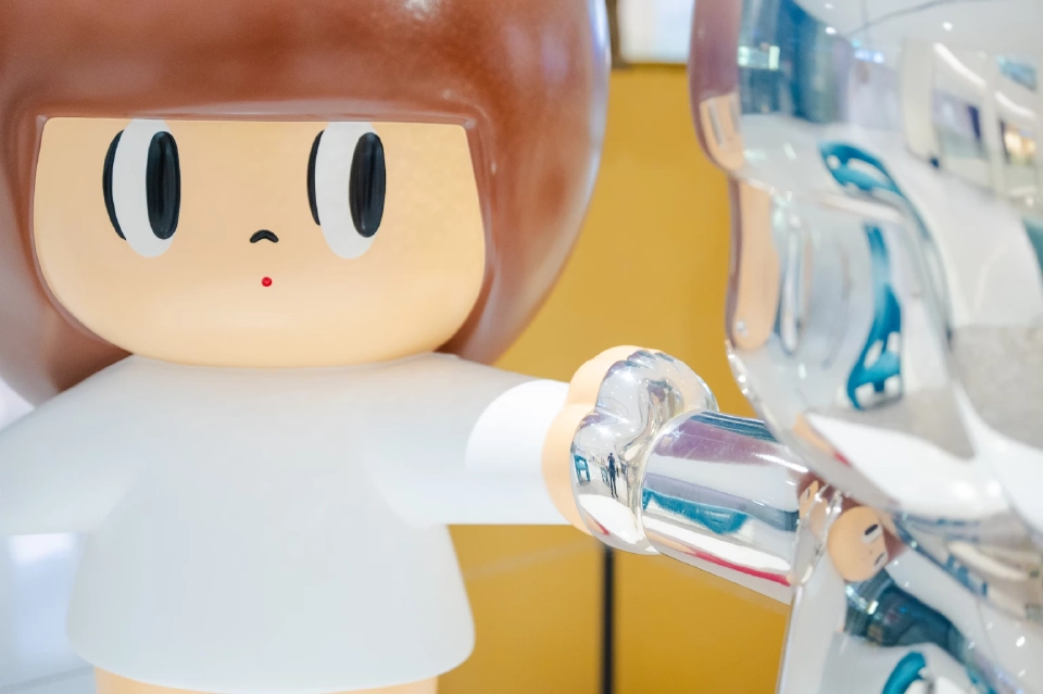 สยามพารากอน เปิดโลกศิลป์ ‘New World of Luxury’ กับ 9 งานศิลป์ระดับโลก