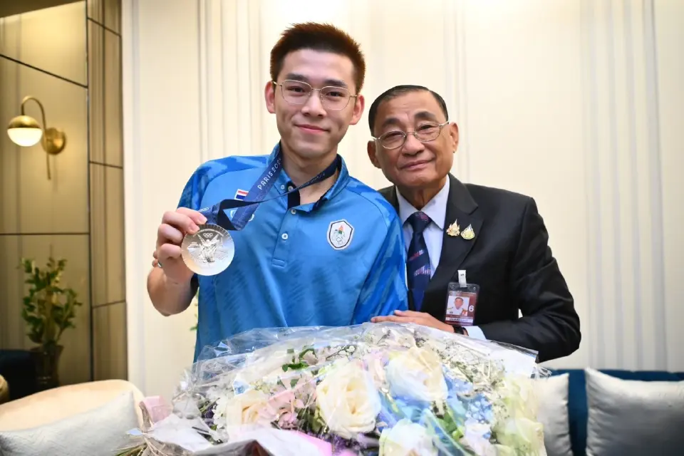 "น้องวิว กุลวุฒิ" ฮีโร่โอลิมปิก 2024 กลับไทย