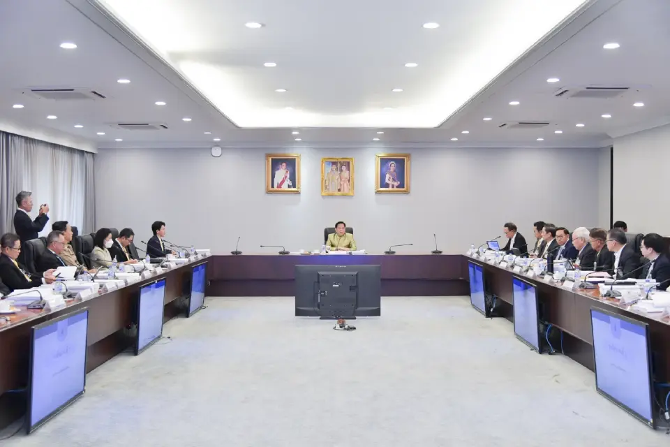 "พีระพันธุ์" สั่งสางปมไม่โปร่งใสกองทุนอนุรักษ์ฯ ดันงบขับเคลื่อนเศรษฐกิจ