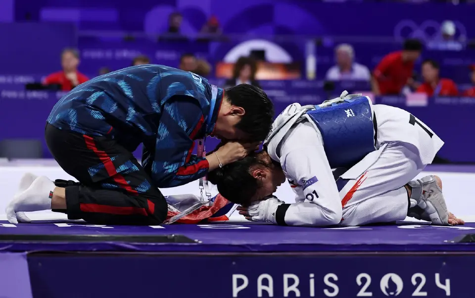 เปิดประวัติ "เทนนิส พาณิภัค" จอมเตะสาว ฮีโร่เหรียญทอง โอลิมปิก 2024