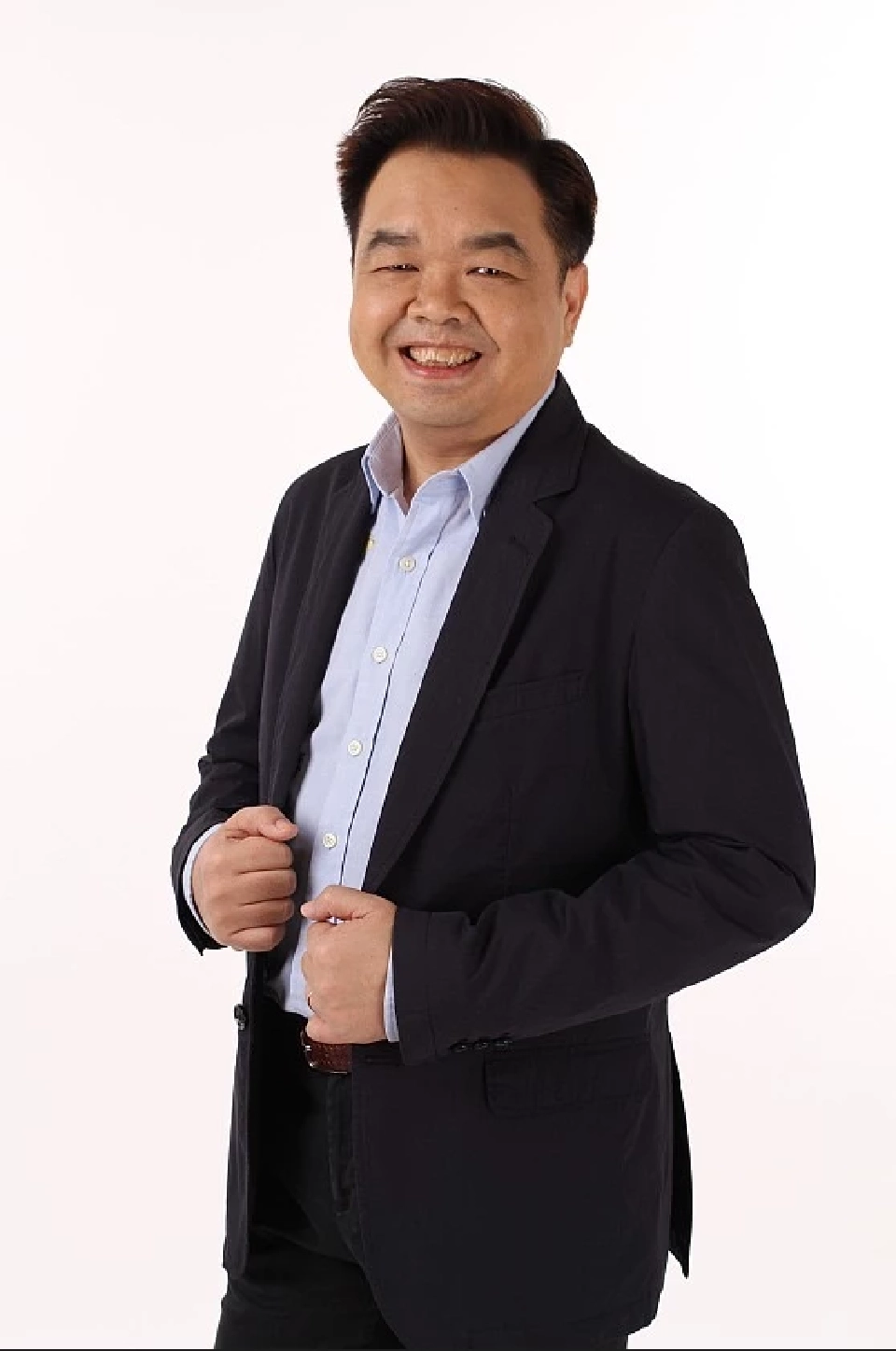 นายสุภัค หมื่นนิกร 