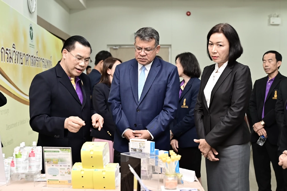 กรมวิทย์ จับมือ มูลนิธิทันตนวัตกรรมฯ พัฒนาอาหารทางการแพทย์จากสมุนไพร