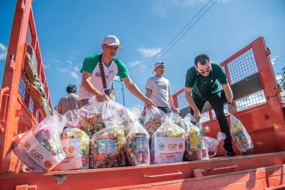 “เครือซีพี” รวมพลังช่วยชาวสุโขทัย ฝ่าวิกฤตน้ำท่วม ส่งทีมอาสาลงพื้นที่