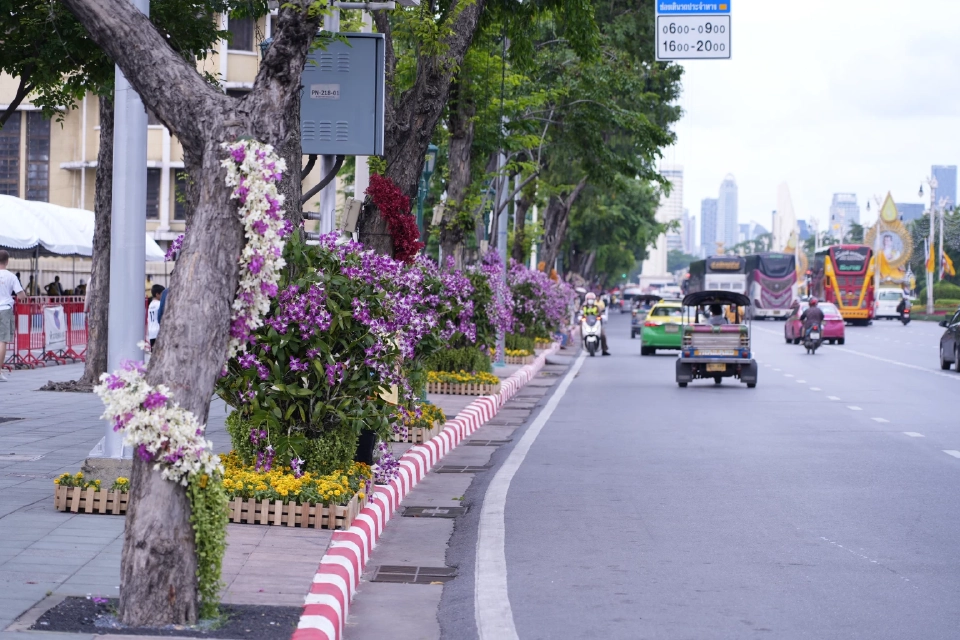 “รัฐบาล” เผย อินฟลูเอนเซอร์ชาวจีน ชมความสวยงามถนนราชดำเนิน