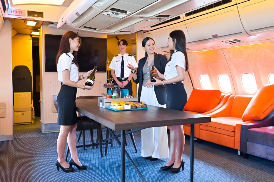 เปิดโอกาสทองสู่อาชีพการบิน CADT DPU ยกระดับหลักสูตรสู่ลักซ์ชัวรีเซอร์วิส