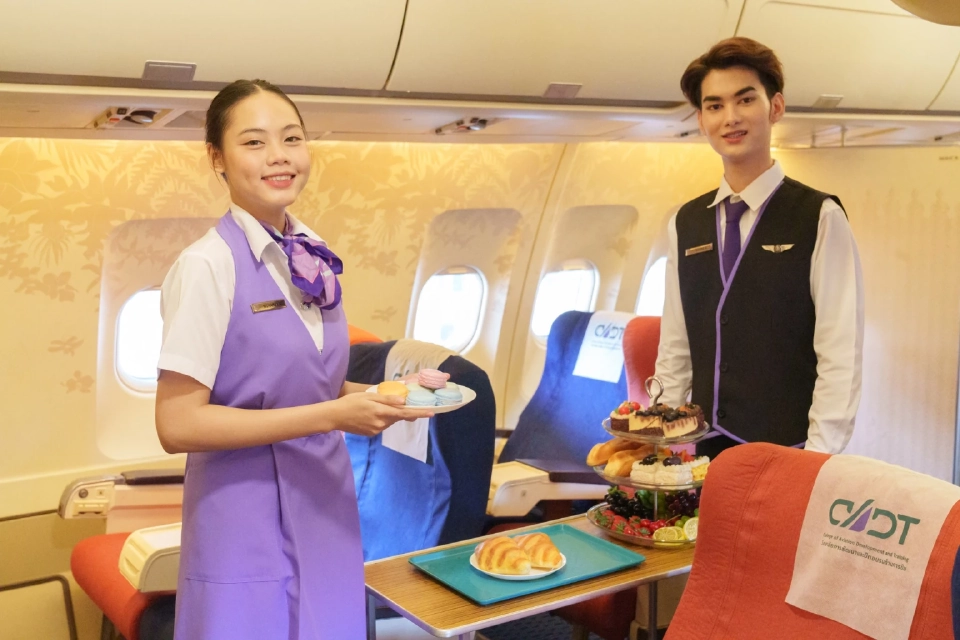 เปิดโอกาสทองสู่อาชีพการบิน CADT DPU ยกระดับหลักสูตรสู่ลักซ์ชัวรีเซอร์วิส