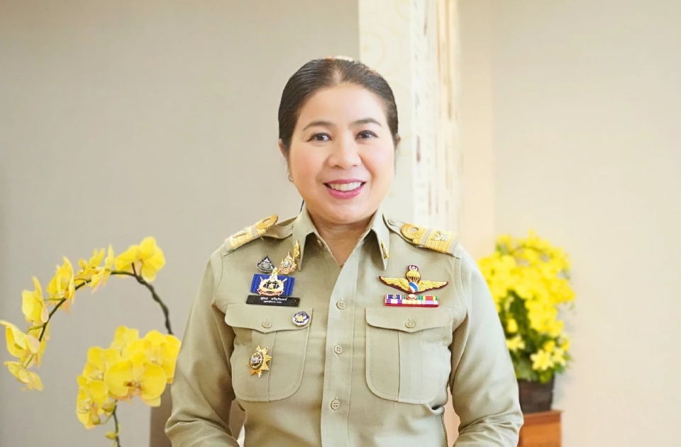 นางสุพร ตรีนรินทร์   เลขาธิการ กปร.  