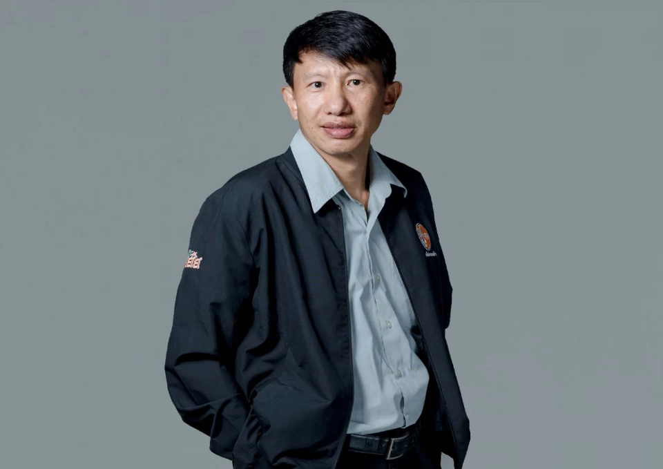 นายธีระ  วัชรปราณี ผู้อำนวยการสำนักงานเครือข่ายองค์กรงดเหล้า (สคล.) 