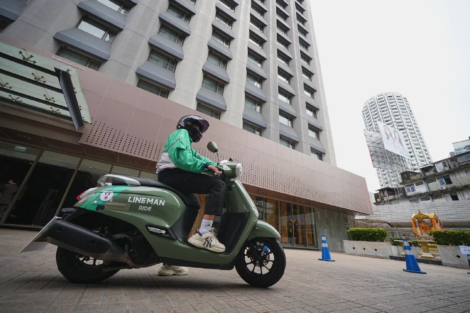 LINE MAN ต่อยอดอีโคซิสเต็ม รุกหนักบริการเรียกรถผ่านแอป ชูจุดขายถูก-ปลอดภัย