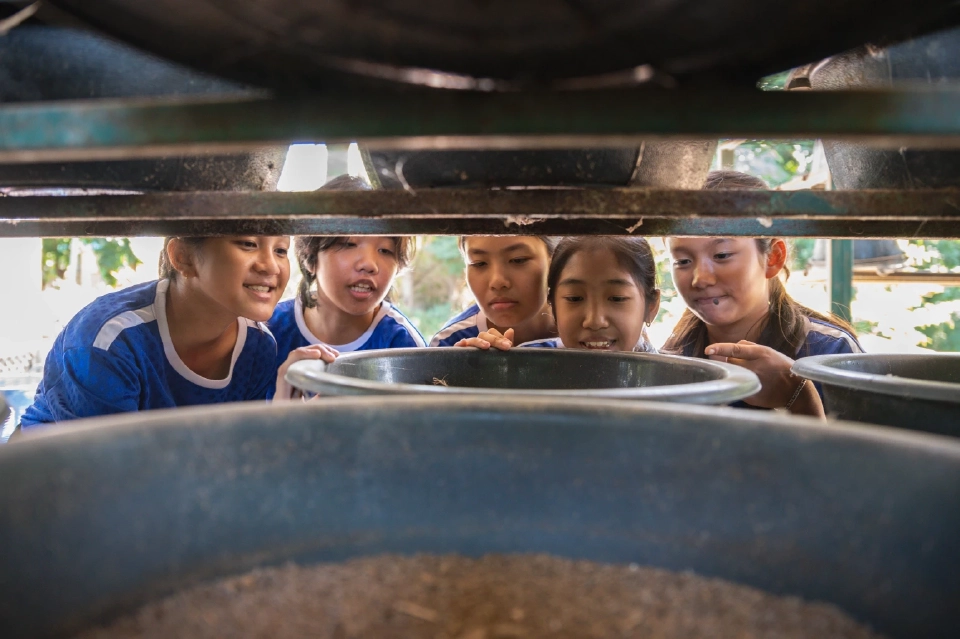 กัลฟ์ ชวนน้องทัวร์แปลงนาสาธิตโรงไฟฟ้าหนองแซง เรียนรู้วิถีเกษตรอินทรีย์