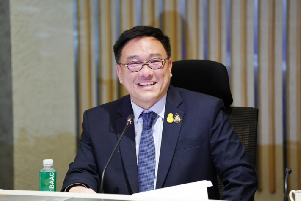 นายจุลพันธ์ อมรวิวัฒน์ รัฐมนตรีช่วยว่าการกระทรวงการคลัง