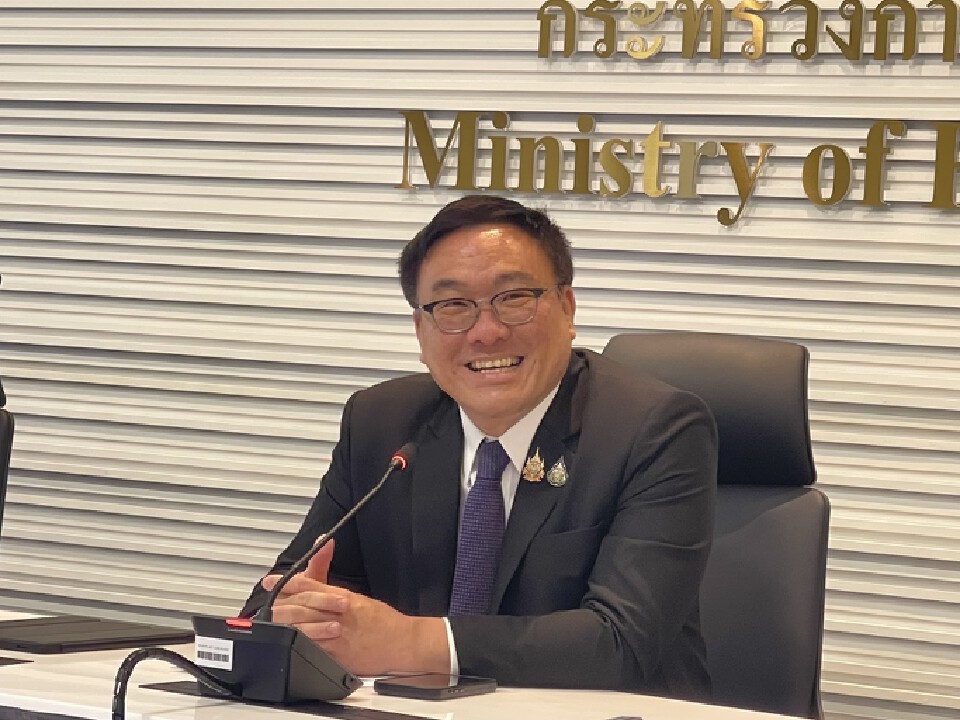 นายจุลพันธ์ อมรวิวัฒน์ รัฐมนตรีช่วยว่าการกระทรวงการคลัง