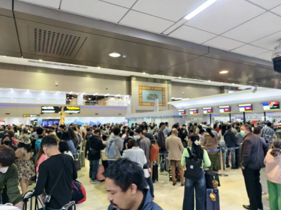 ด่วน ระบบเช็คอินล่ม ที่สนามบินดอนเมือง คิวผู้โดยสารยาวเหยียด