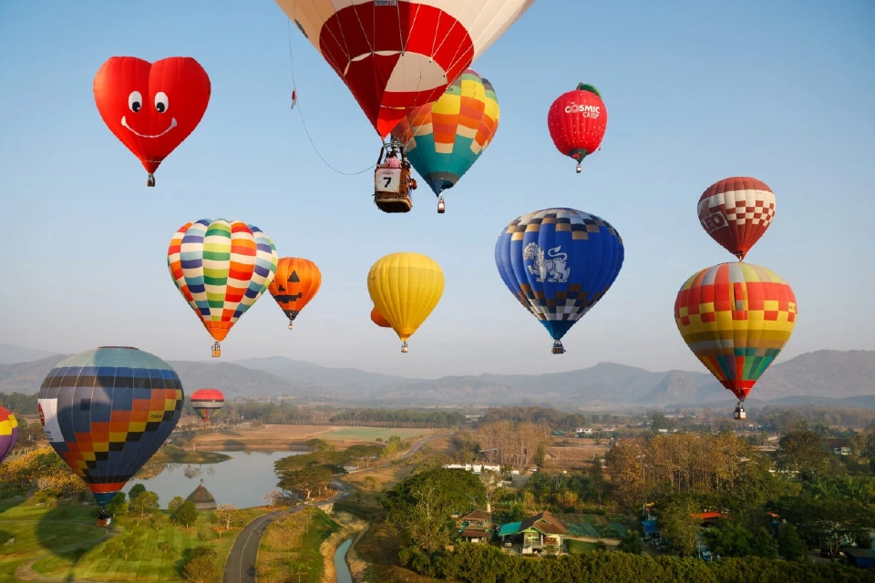 สิงห์ปาร์ค เชียงราย จัดใหญ่ “Singha Park Chiangrai International Balloon Fiesta 2025” ปลุกศก.ภาคเหนือ คาดเงินสะพัด 300 ล้านบาท