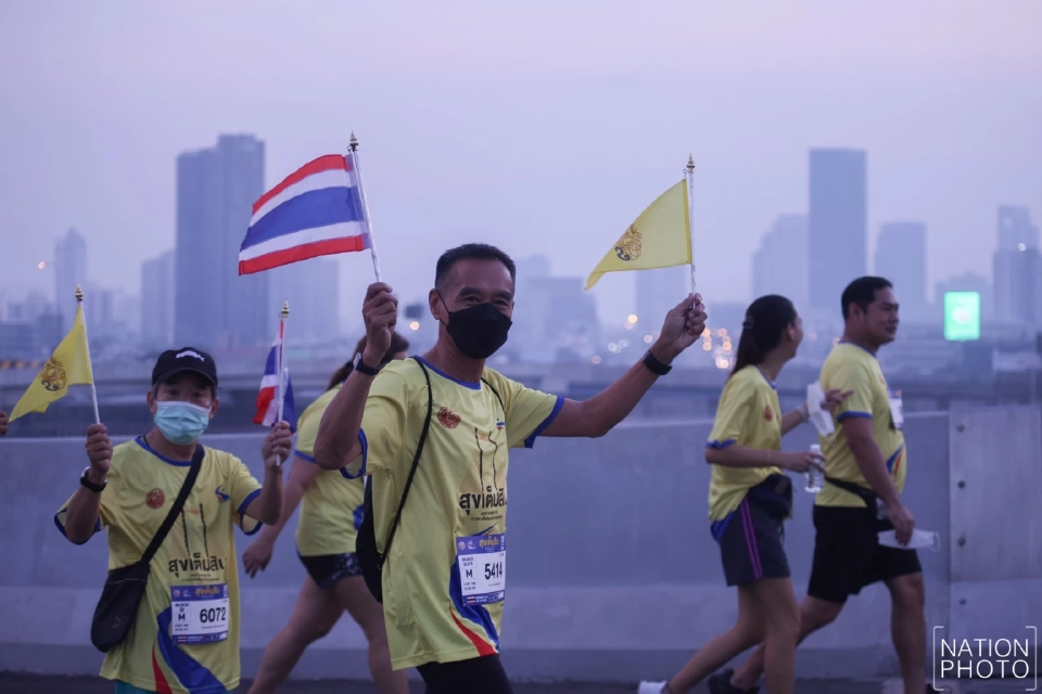 ภาพประวัติศาสตร์ 1.2 หมื่นชีวิต เดิน-วิ่ง ฉลองเปิด "สะพานทศมราชัน"