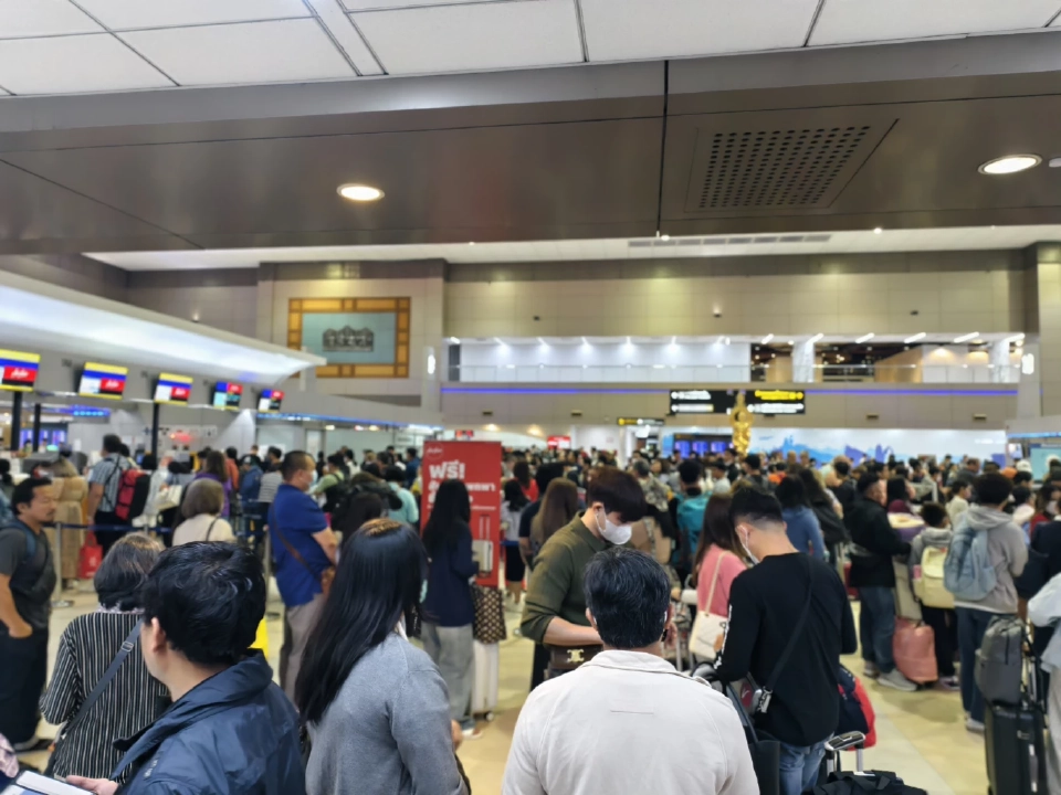 ด่วน ระบบเช็คอินล่ม ที่สนามบินดอนเมือง คิวผู้โดยสารยาวเหยียด