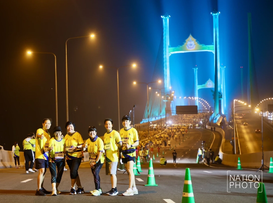 ภาพประวัติศาสตร์ 1.2 หมื่นชีวิต เดิน-วิ่ง ฉลองเปิด "สะพานทศมราชัน"