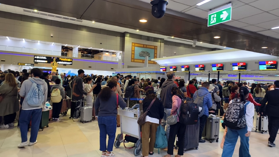 ด่วน ระบบเช็คอินล่ม ที่สนามบินดอนเมือง คิวผู้โดยสารยาวเหยียด
