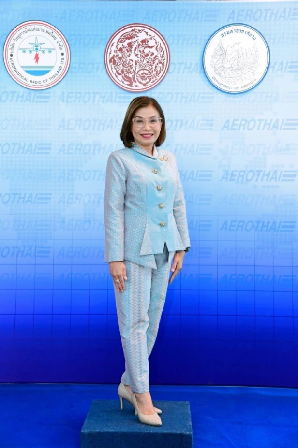 นางมนพร เจริญศรี รัฐมนตรีช่วยว่าการกระทรวงคมนาคม