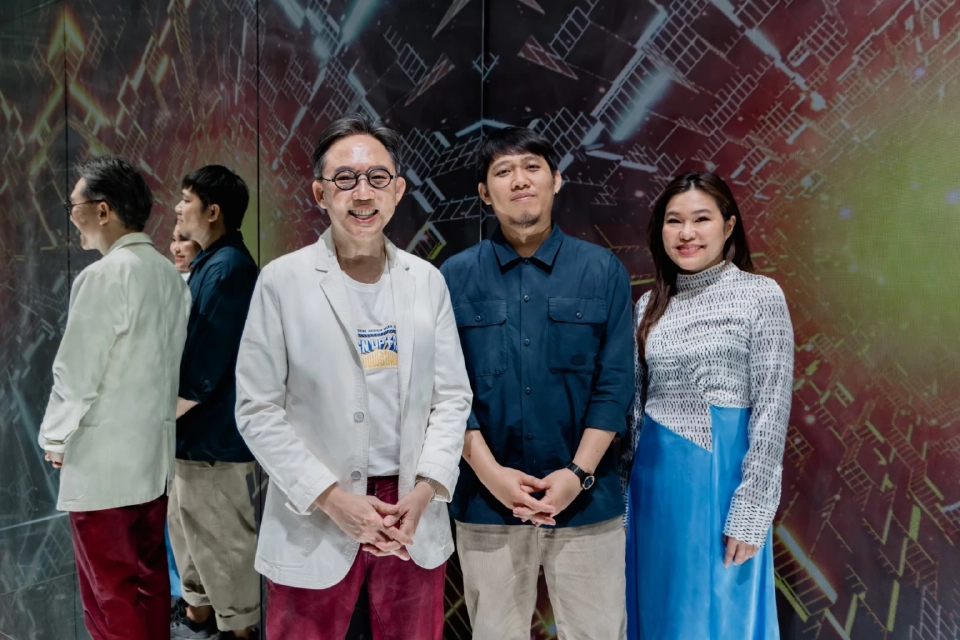 งานศิลป์สุดครีเอท 'Reflection You' ที่สยามพารากอนและสยามดิสคัฟเวอรี่