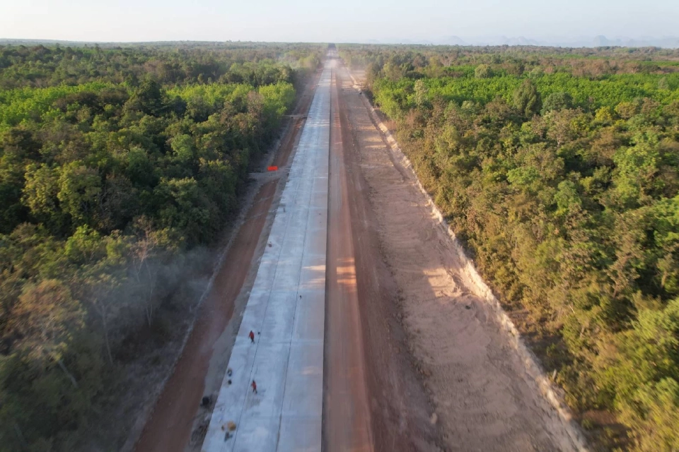 คืบหน้า สร้างถนนเชื่อม ทล.212 นครพนม หนุนเศรษฐกิจขนส่งไทย-ลาว ถึงไหนแล้ว