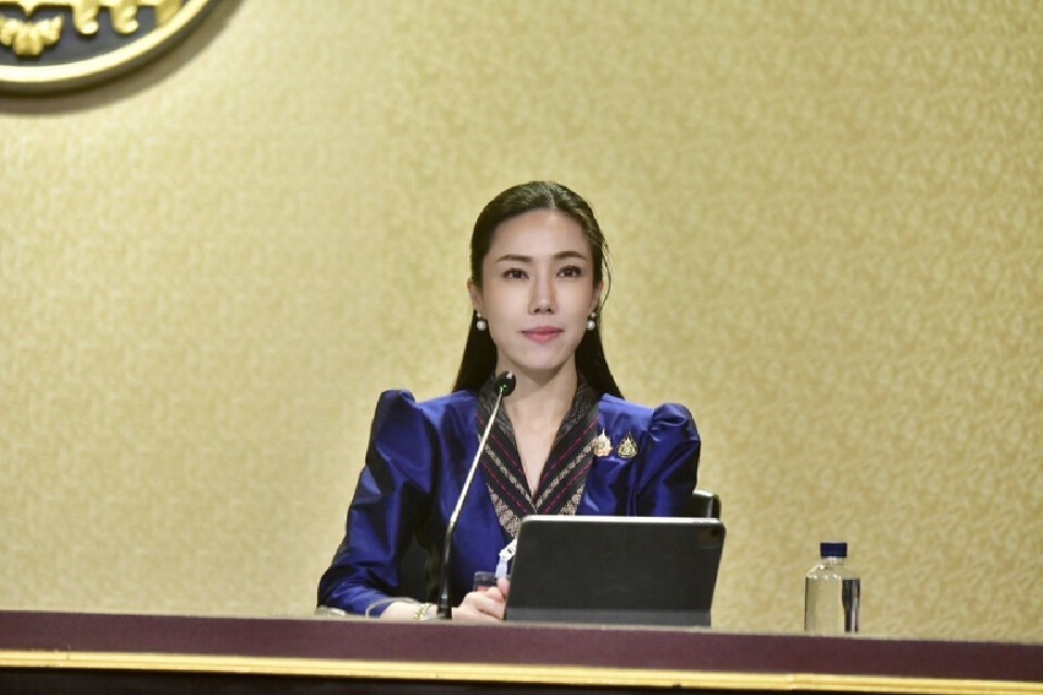 นางสาวศศิกานต์  วัฒนะจันทร์ 