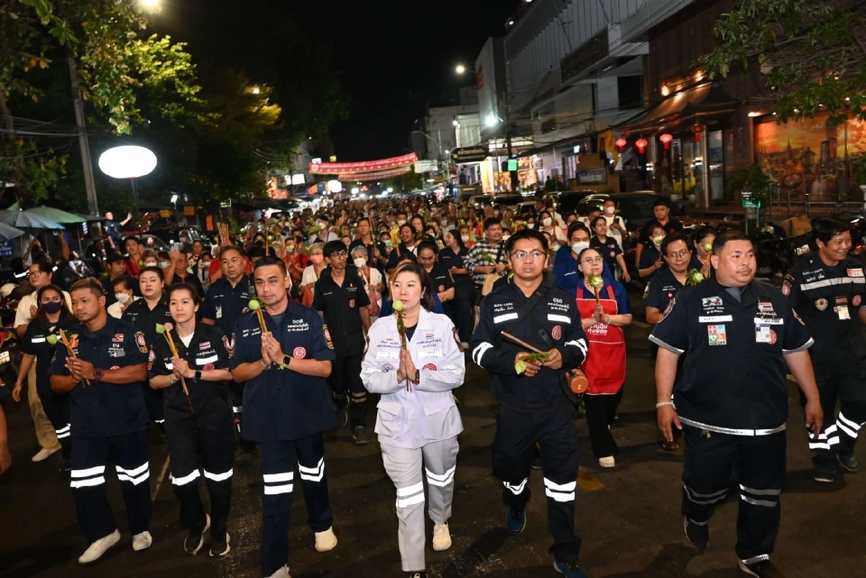 มูลนิธิป่อเต็กตึ๊งจัดพิธีเวียนธูปศักดิ์สิทธิ์ เนื่องในเทศกาลตรุษจีน 2568