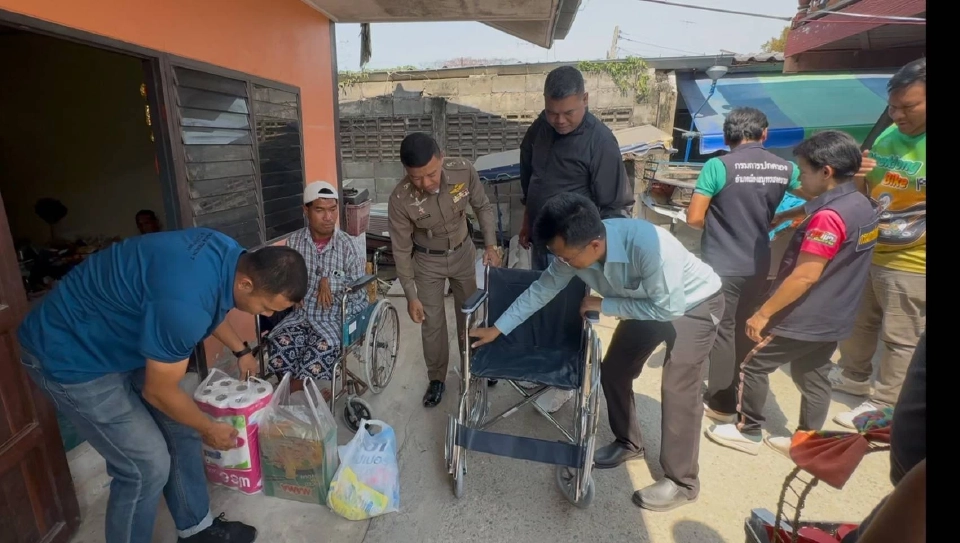ตำรวจเมืองสมุทรสงครามจับกุมคนร้ายหลอกขายข้าวกล่องหนุ่มพิการยอดกตัญญู