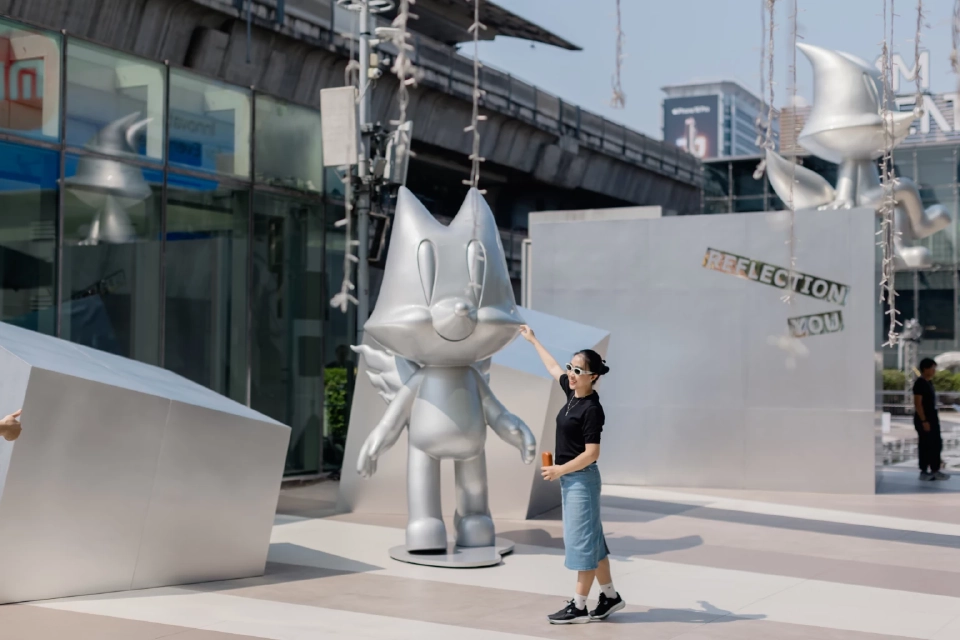 งานศิลป์สุดครีเอท 'Reflection You' ที่สยามพารากอนและสยามดิสคัฟเวอรี่