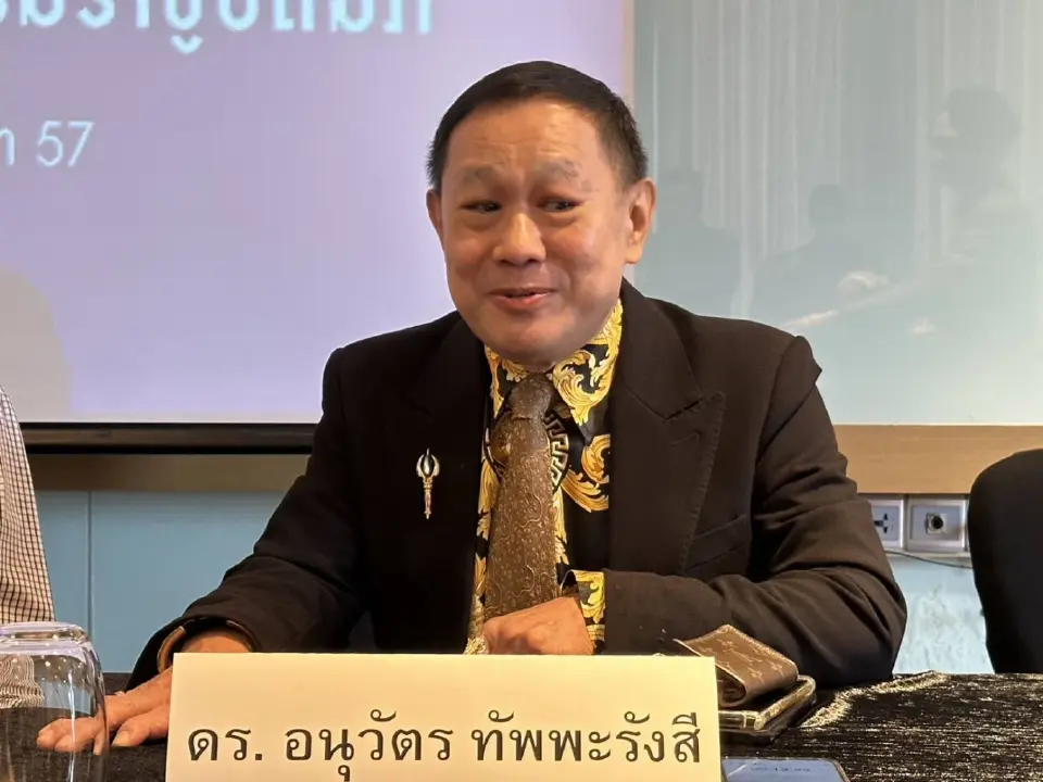 นายอนุวัตร ทัพพะรังสี ผู้ช่วยประธานอำนวยการราชตฤณมัยสมาคมฯ