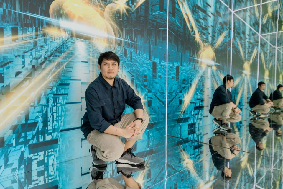 งานศิลป์สุดครีเอท 'Reflection You' ที่สยามพารากอนและสยามดิสคัฟเวอรี่