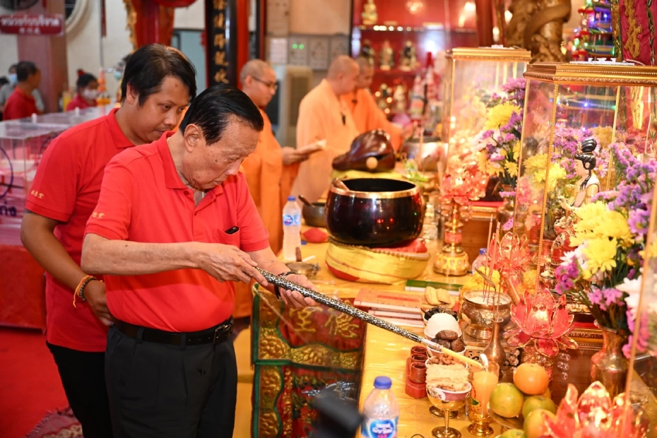 “มูลนิธิป่อเต็กตึ๊ง”จัดพิธีจุดเทียนเปิดงานเทศกาลง่วนเซียว ประจำปี 2568