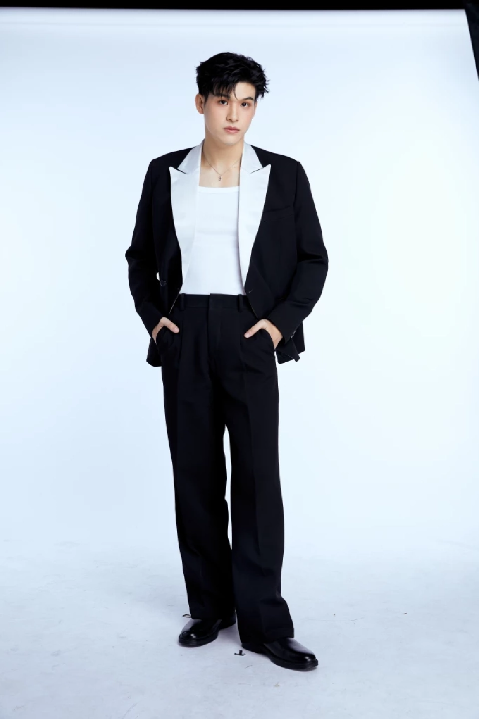 สกาย-วงศ์รวี นทีธร