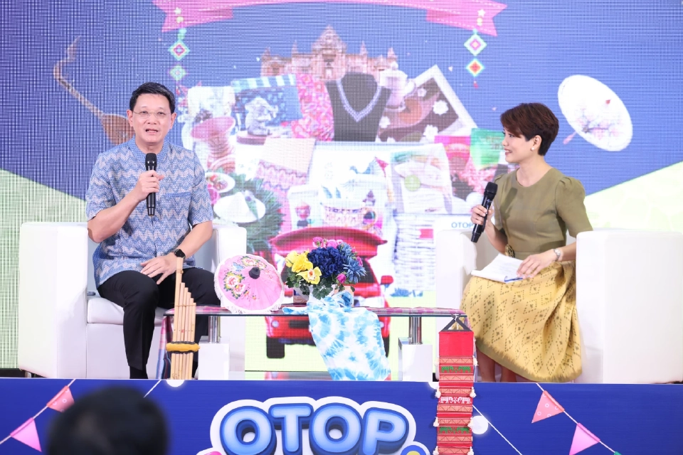 “กรมพัฒนาชุมชน” ดันงานสินค้า OTOP ภูมิภาค 2568 ตั้งเป้ารายได้แตะ 100 ล้าน