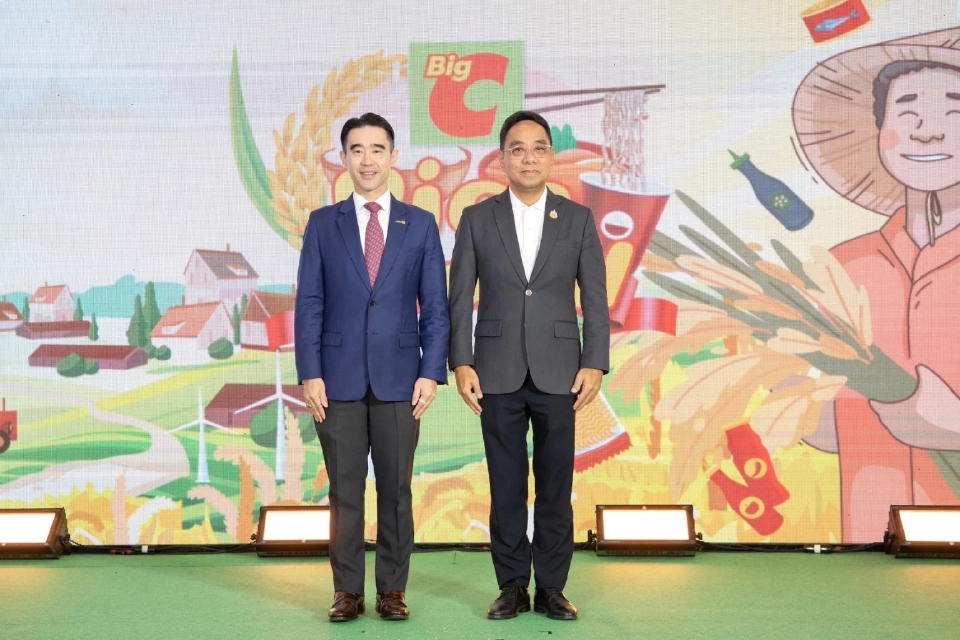 นายอัศวิน เตชะเจริญวิกุล และ นายวิทยากร มณีเนตร 