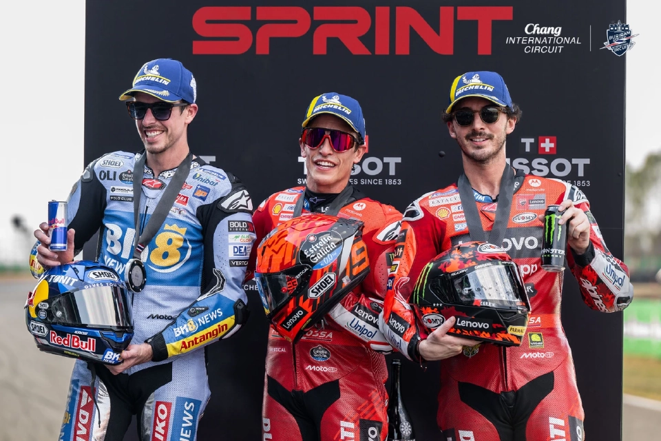 มาร์ค มาร์เกซ คว้าชัยรอบสปรินท์ เรซ 