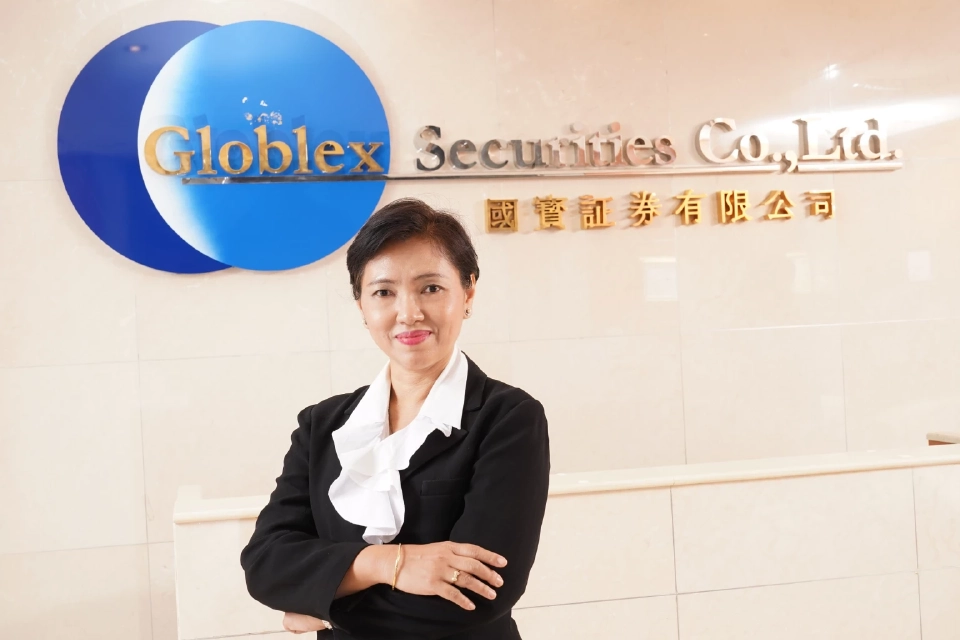 วิลาสินี บุญมาสูงทรง ผู้ช่วยกรรมการผู้จัดการ บริษัทหลักทรัพย์ โกลเบล็ก จำกัด หรือ GBS