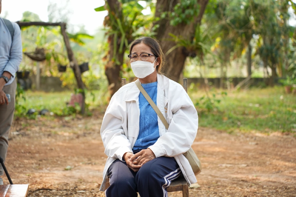 นางรัชนีย์ แสงใส