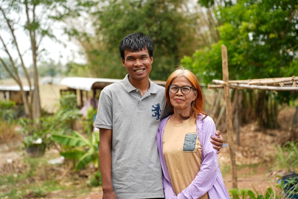 นางแสงวร สุขประเสริฐ