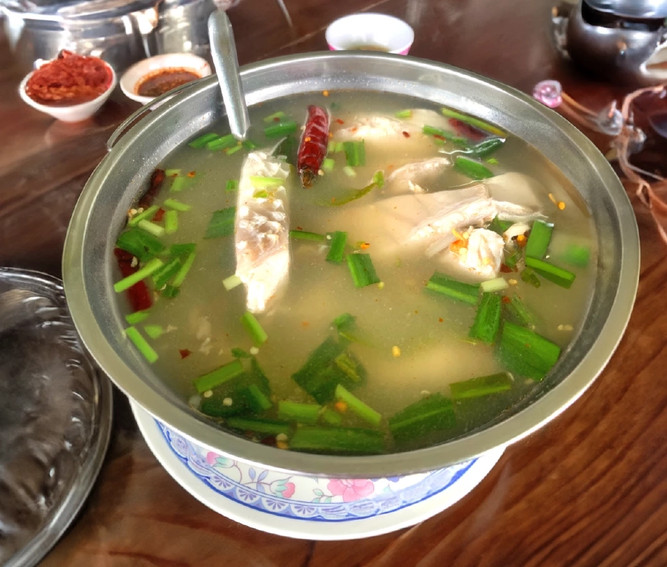 ทองชุบ วัดตราชู