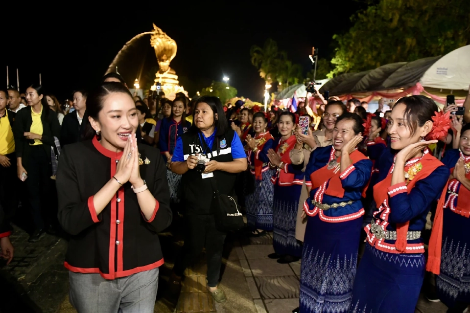 รัฐบาล ปักหมุดท่องเที่ยวอีสานเหนือ ปั้นเรือไฟนครพนม มหกรรมโลก