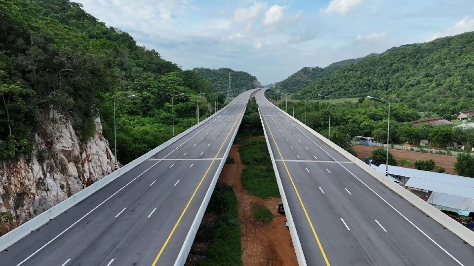 สงกรานต์ 2568 “คมนาคม” คาดผู้ใช้ทางขึ้นมอเตอร์เวย์ แตะ 7 ล้านคัน