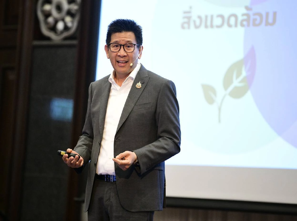 นายเอกนิติ นิติทัณฑ์ประภาศ อธิบดีกรมธนารักษ์
