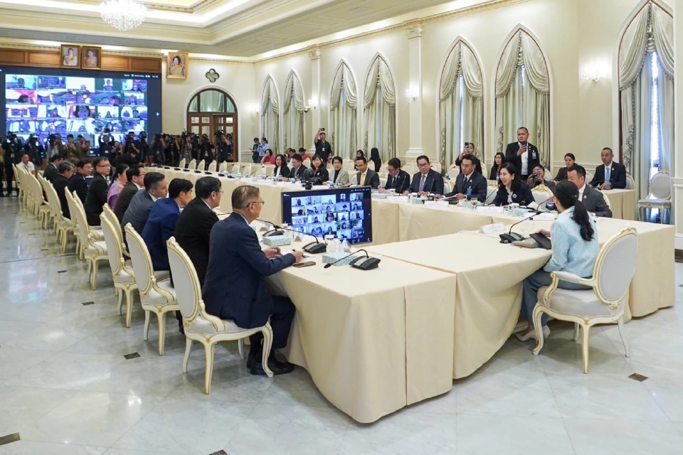 นายกฯ ไม่ปลื้มท่องเที่ยววูบ ตั้งเป้ารายได้ต่างชาติปีนี้แตะ 2 ล้านล้าน